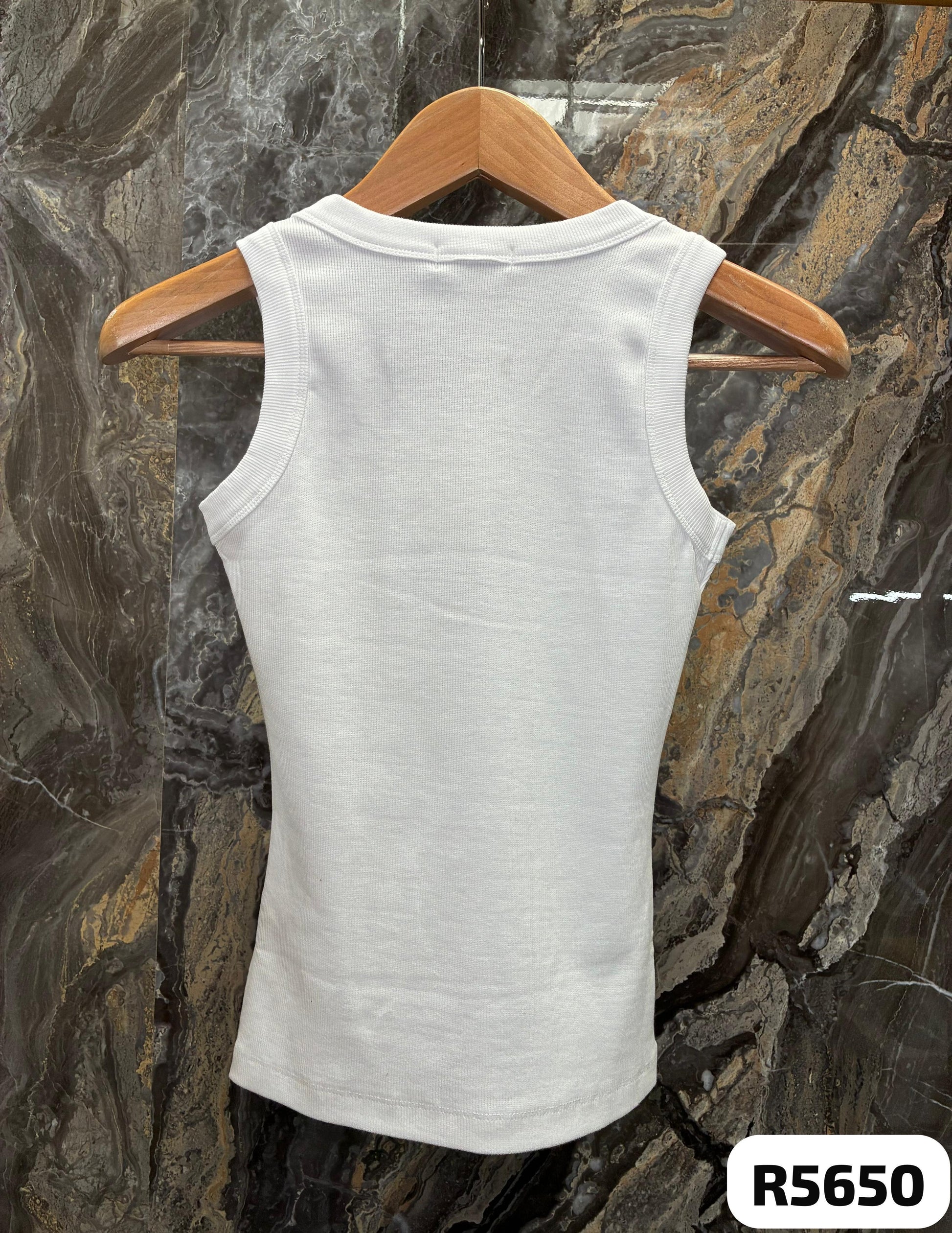 Camiseta cuello redondo