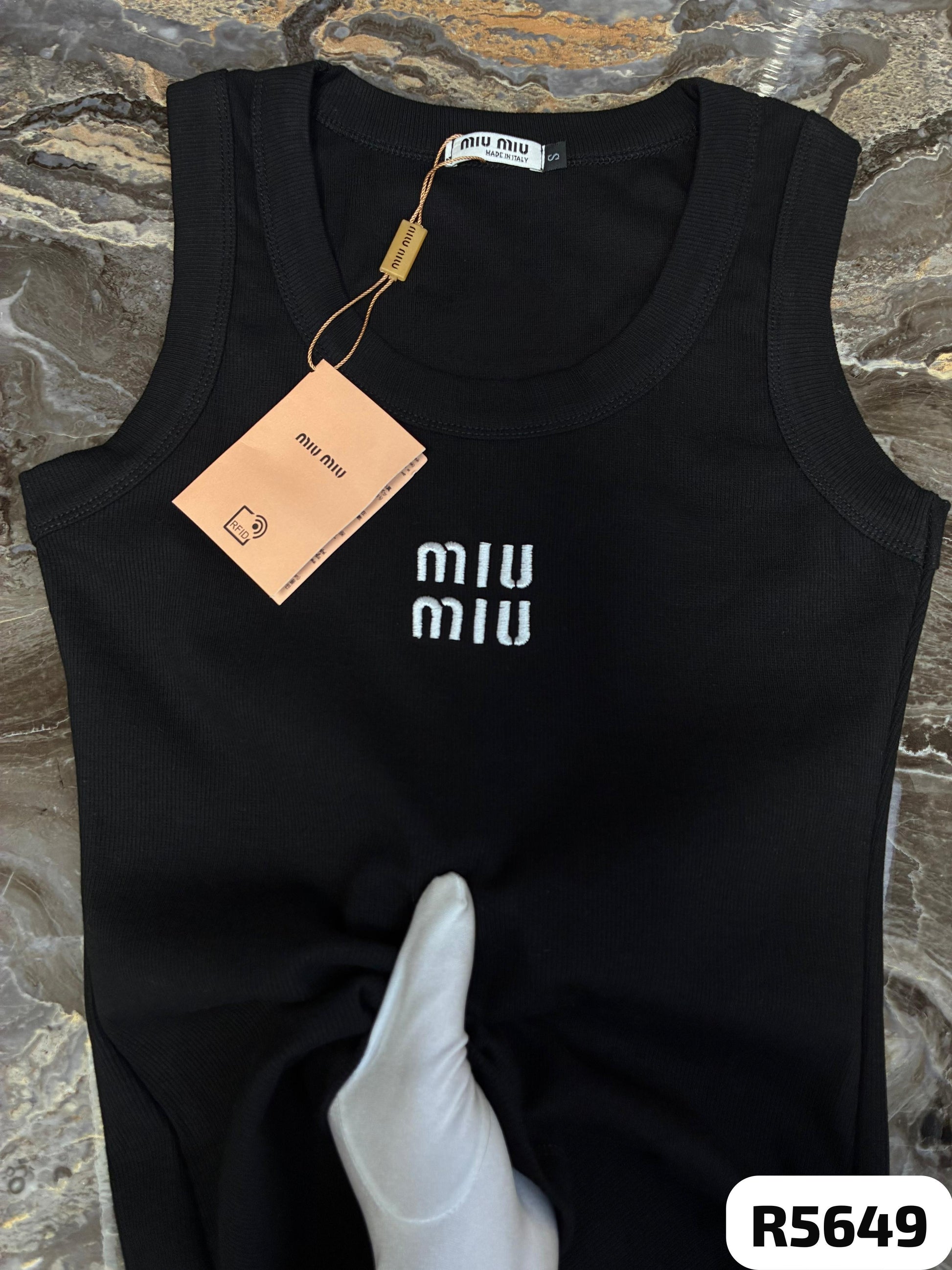 Camiseta cuello redondo